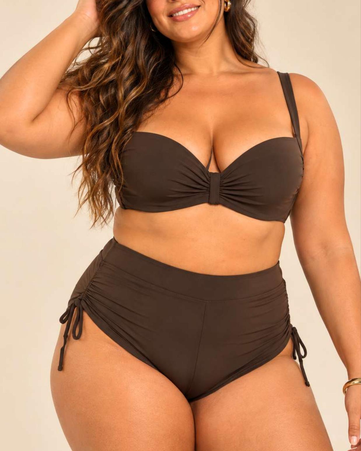 Modelo de moda praia 15 da Capital da Lingerie